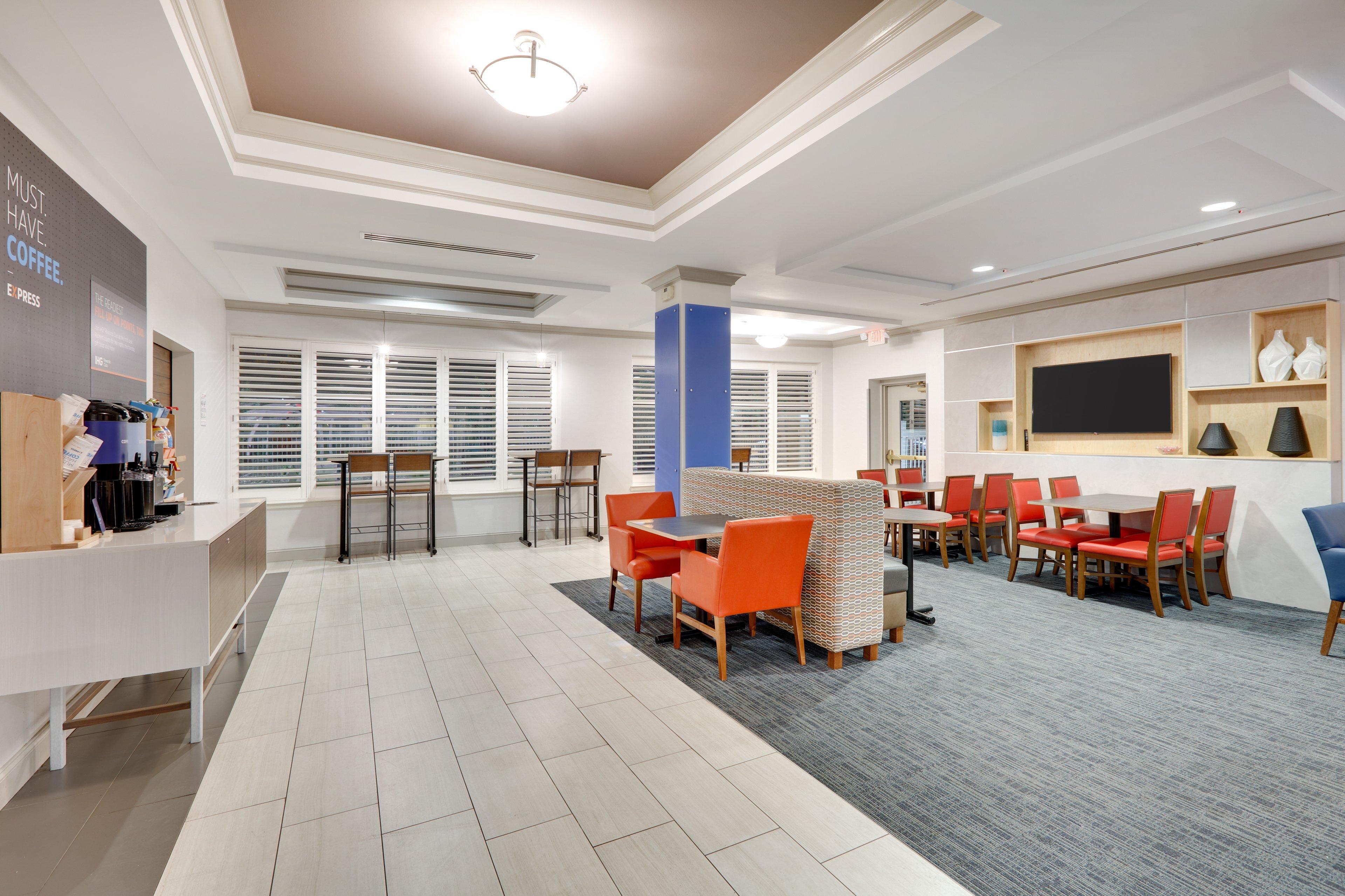 Holiday Inn Express Hotel & Suites Dublin By Ihg Ngoại thất bức ảnh