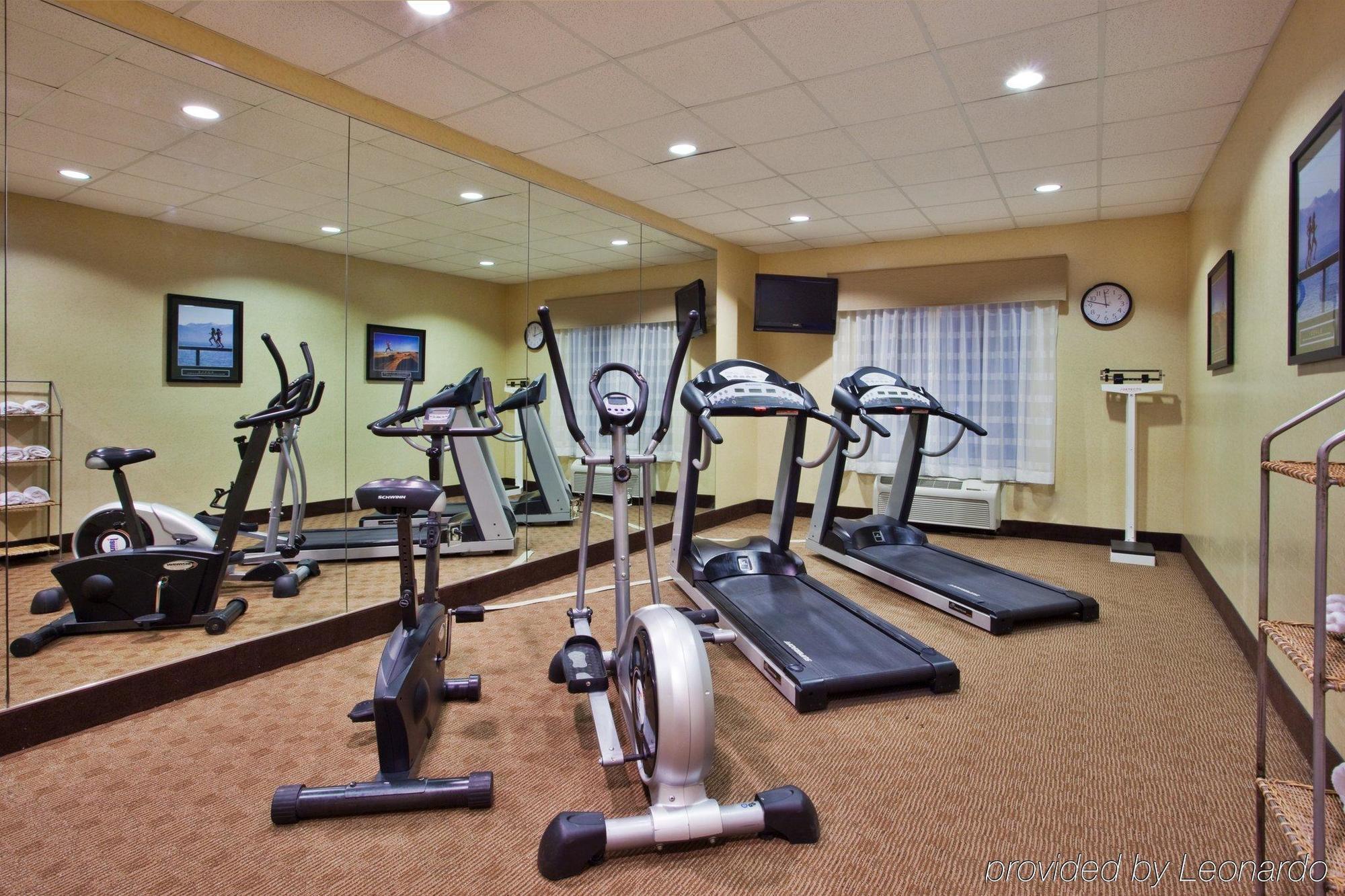Holiday Inn Express Hotel & Suites Dublin By Ihg Ngoại thất bức ảnh