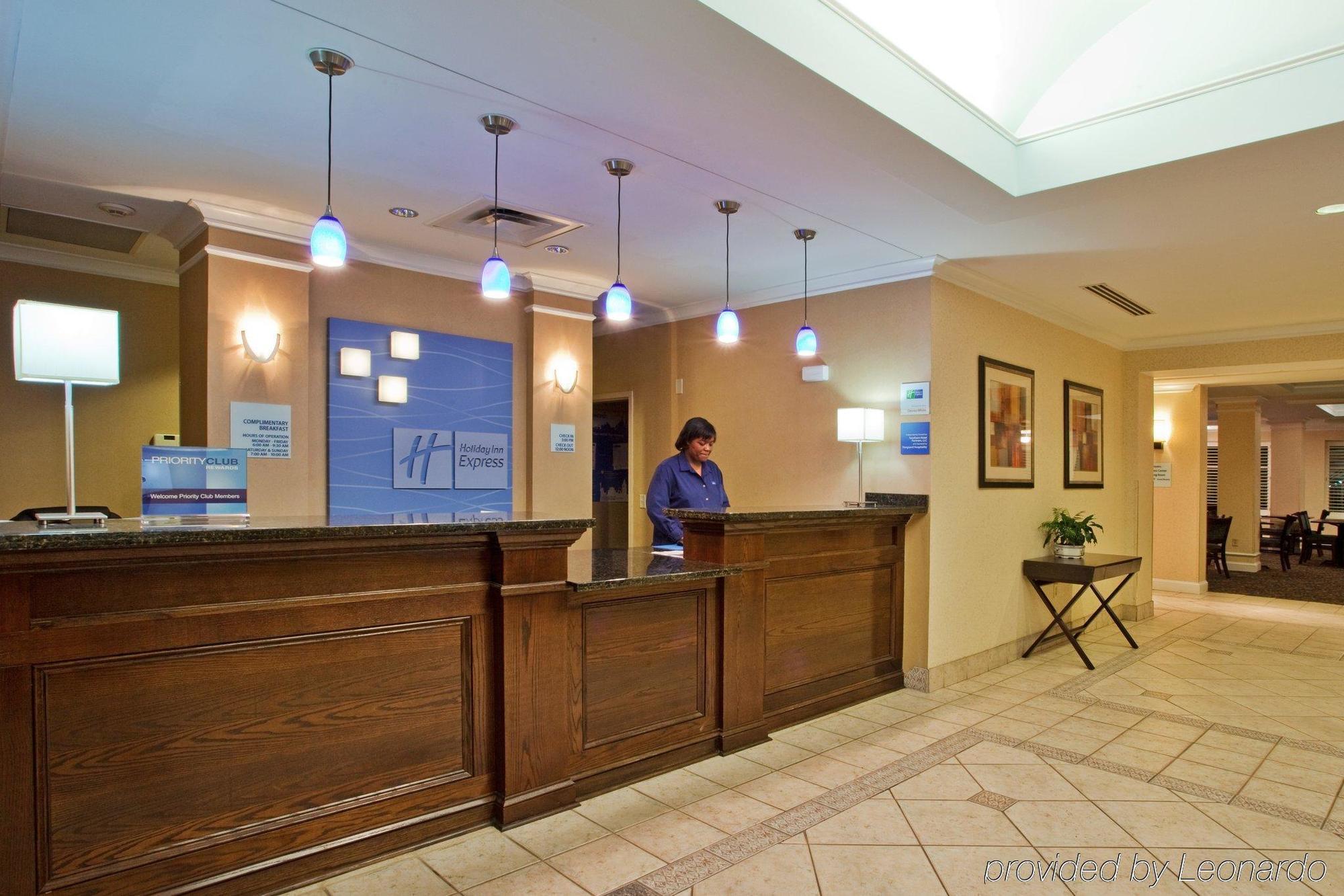 Holiday Inn Express Hotel & Suites Dublin By Ihg Ngoại thất bức ảnh