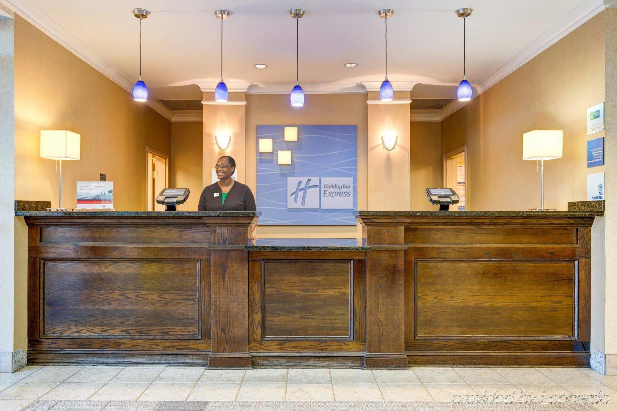 Holiday Inn Express Hotel & Suites Dublin By Ihg Ngoại thất bức ảnh