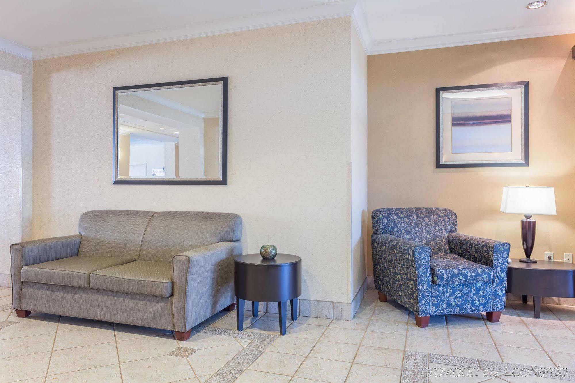 Holiday Inn Express Hotel & Suites Dublin By Ihg Ngoại thất bức ảnh