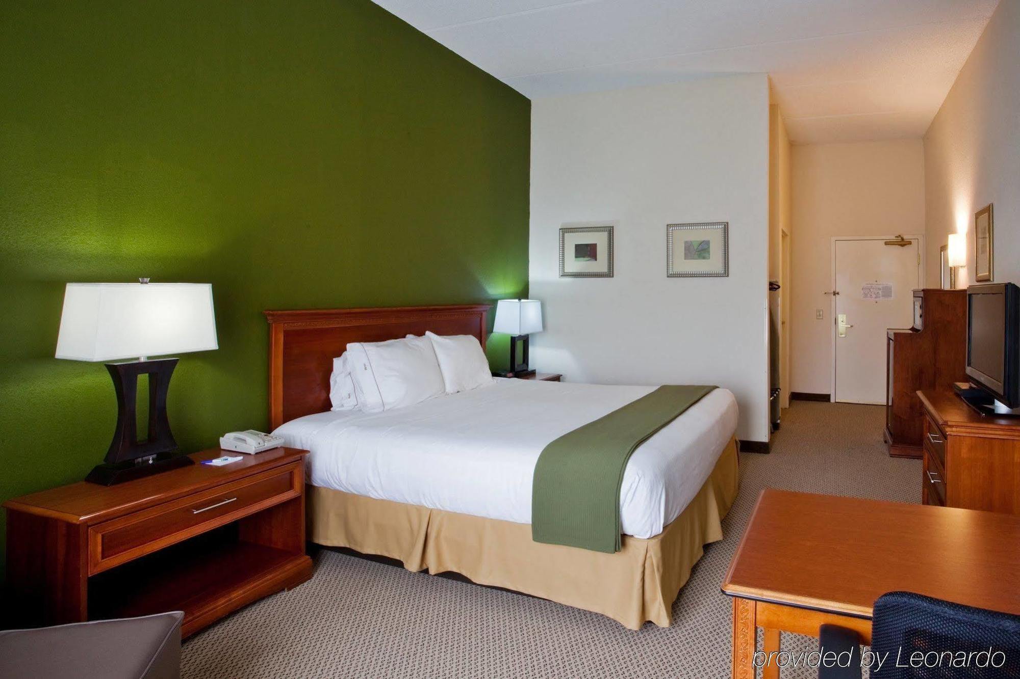 Holiday Inn Express Hotel & Suites Dublin By Ihg Ngoại thất bức ảnh